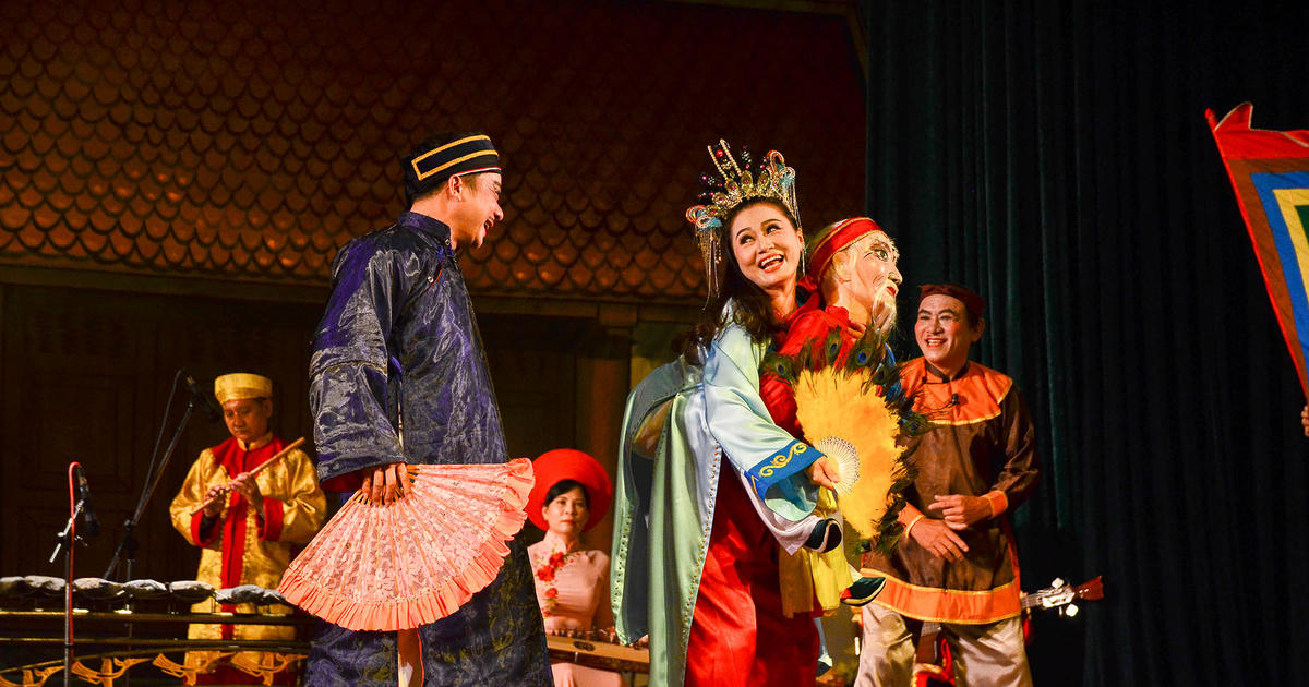 Sân khấu truyền thống và bài toán về tự chủ