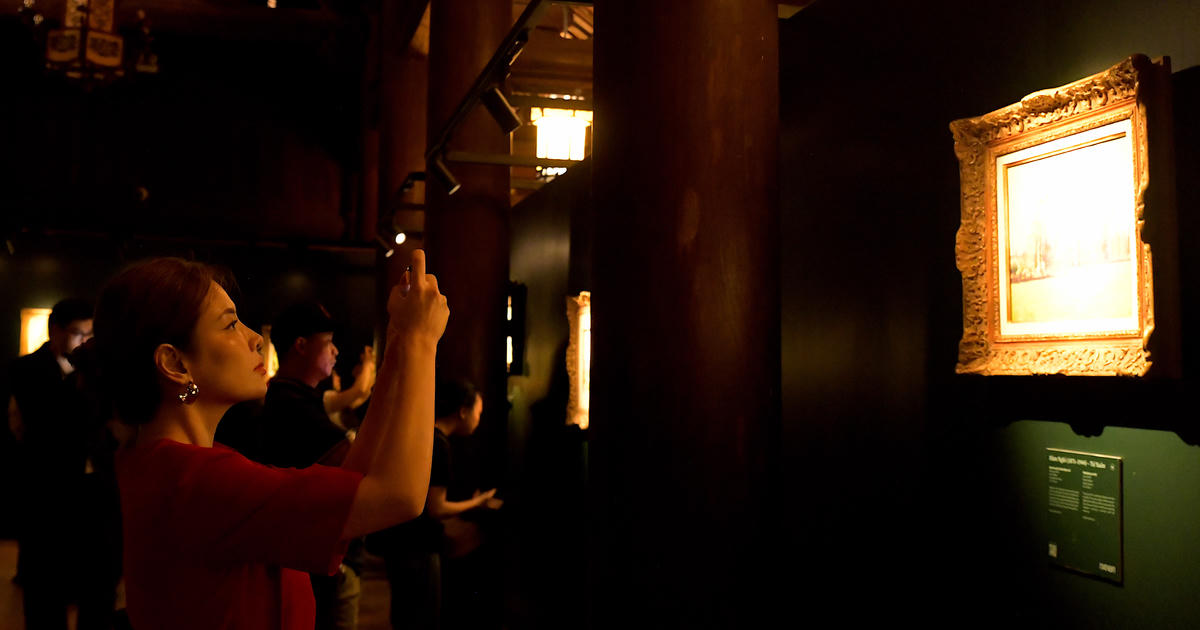 Khai mạc triển lãm 20 tác phẩm hội họa của vua Hàm Nghi