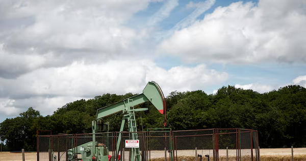 Giá dầu tăng 5% trước bối cảnh tái diễn căng thẳng Mỹ-Iran