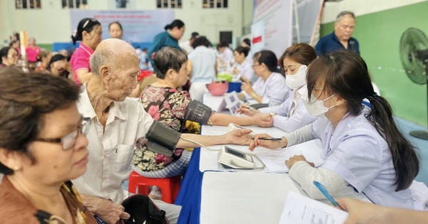 Để lương hưu thực sự là “điểm tựa”