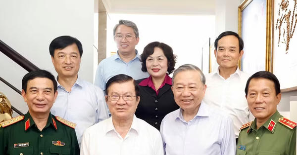 Tổng Bí thư, Chủ tịch nước thăm các nguyên lãnh đạo Đảng, Nhà nước và Mẹ Việt Nam Anh hùng