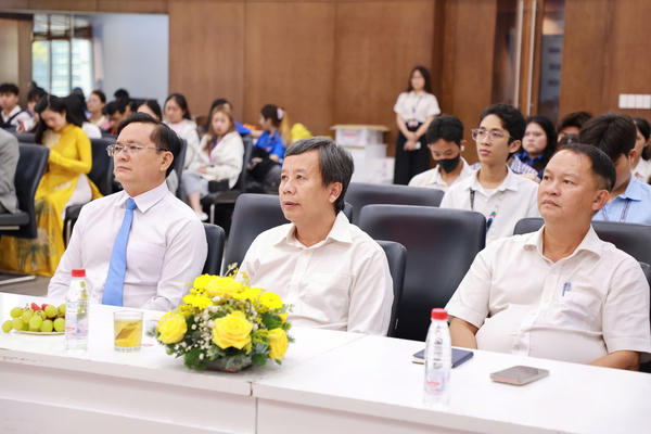 Các Nghị quyết của Đảng khơi dậy sức mạnh đại đoàn kết dân tộc để đưa đất nước vươn mình