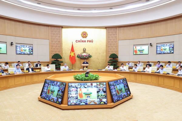 Thủ tướng yêu cầu tìm lời giải tăng trưởng cao, giữ ổn định vĩ mô