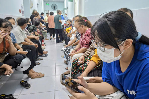 TP Hồ Chí Minh khám bệnh miễn phí cho người dân TP Hồ Chí Minh khám bệnh miễn phí cho người dân