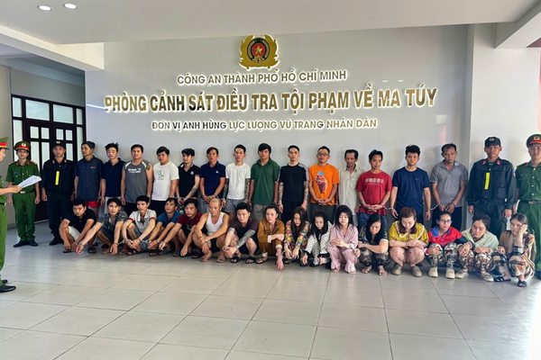 Triệt phá thành công đường dây buôn bán ma túy xuyên biên giới từ Campuchia vào Việt Nam Triệt phá thành công đường dây buôn bán ma túy xuyên biên giới từ Campuchia vào Việt Nam