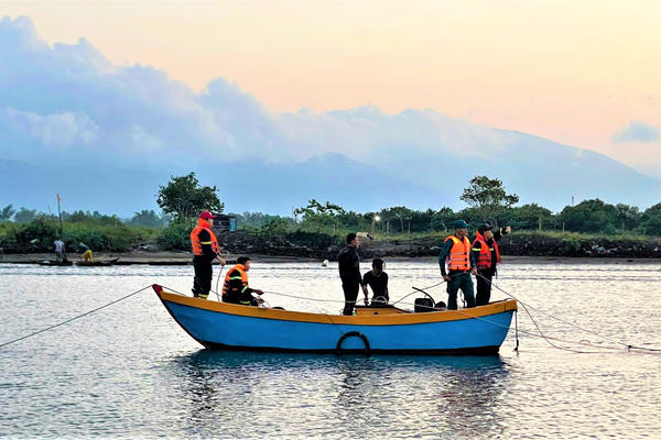 Đà Nẵng: Nắng nóng, nguy cơ đuối nước Đà Nẵng: Nắng nóng, nguy cơ đuối nước