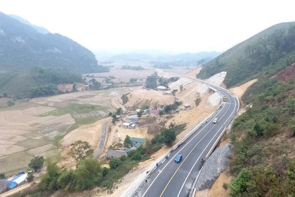 Dùng “mắt thần” giám sát thi công