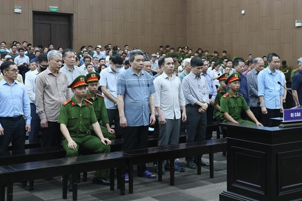 Cựu Thứ trưởng Bộ NN&PTNN Hoàng Văn Thắng bị tuyên phạt 04 năm tù về tội nhận hối lộ