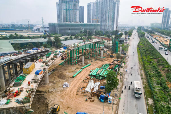 Nút giao 2.400 tỷ đồng trên Đại lộ Thăng Long dần hiện rõ hình hài Nút giao 2.400 tỷ đồng trên Đại lộ Thăng Long dần hiện rõ hình hài