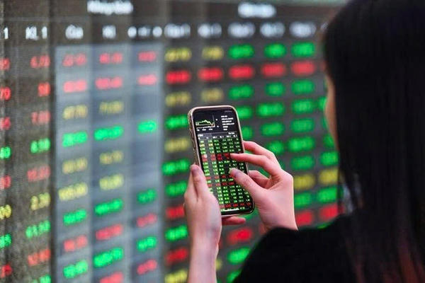 Chứng khoán khởi sắc sau thông tin nâng hạng