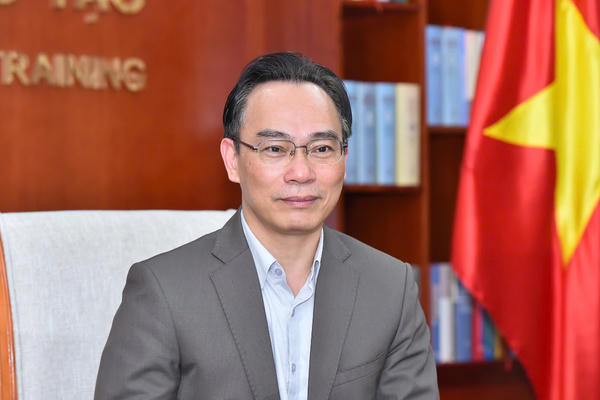 PGS.TS Hoàng Minh Sơn giữ chức Bộ trưởng Bộ Giáo dục và Đào tạo PGS.TS Hoàng Minh Sơn giữ chức Bộ trưởng Bộ Giáo dục và Đào tạo