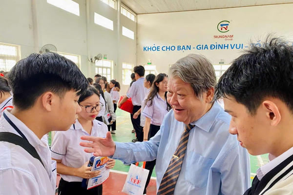 “Khát” nhân lực khu vực công