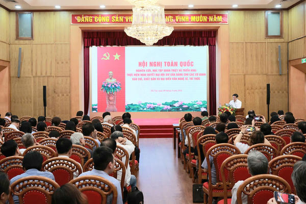 Triển khai thực hiện Nghị quyết Đại hội XIV của Đảng cho 7.000 đại biểu văn nghệ sĩ, trí thức, nhà báo