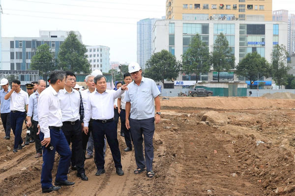 Chủ tịch UBND TP Hà Nội kiểm tra, thúc đẩy tiến độ 2 dự án khẩn cấp chống ngập, bổ cập nước sông Tô Lịch Chủ tịch UBND TP Hà Nội kiểm tra, thúc đẩy tiến độ 2 dự án khẩn cấp chống ngập, bổ cập nước sông Tô Lịch