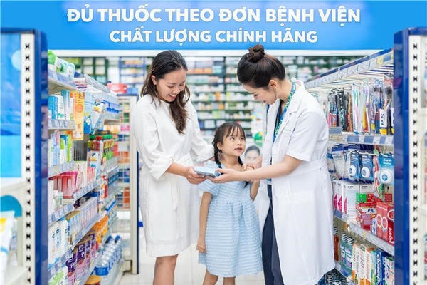 Chăm sóc trẻ mắc tay chân miệng: Chuyên gia Pharmacity cảnh báo những sai lầm khi chăm sóc trẻ tại nhà