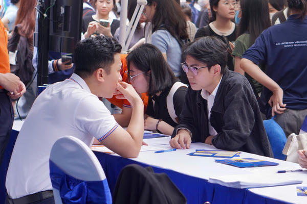 Hàng nghìn cơ hội việc làm và thực tập cho sinh viên Ngân hàng Hàng nghìn cơ hội việc làm và thực tập cho sinh viên Ngân hàng