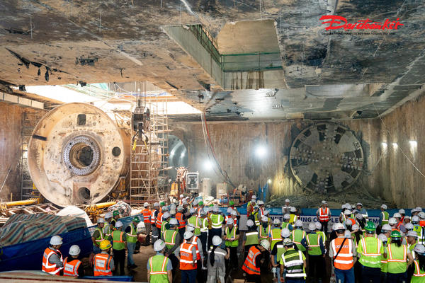 Metro Nhổn – Ga Hà Nội: Hoàn thành khoan hầm, máy đào hầm TBM thứ 2 cán đích ga S12 – Ga Hà Nội