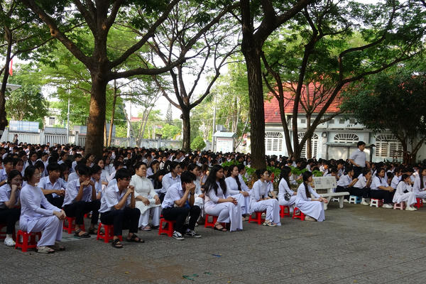 Lữ Đoàn 171 khơi dậy tình yêu biển đảo với học sinh 