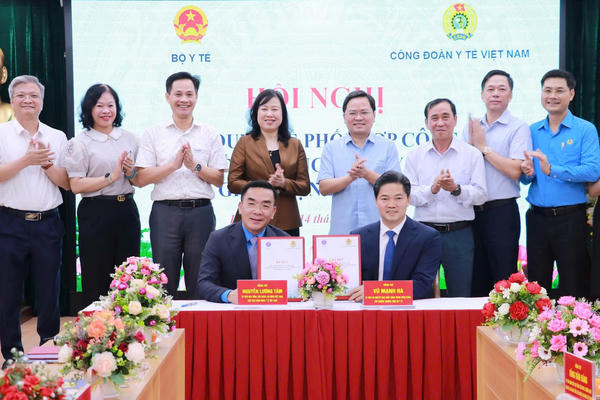 Đẩy mạnh chăm lo, bảo vệ quyền, lợi ích hợp pháp của đoàn viên Công đoàn Y tế