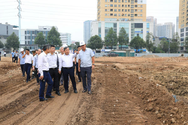Quyết tâm chống ngập - Gỡ “điểm nghẽn” đô thị Hà Nội Quyết tâm chống ngập - Gỡ “điểm nghẽn” đô thị Hà Nội