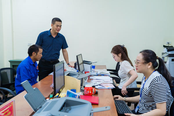 Thủ tướng yêu cầu đẩy mạnh sắp xếp, tinh gọn đầu mối tổ chức bên trong các bộ, ngành