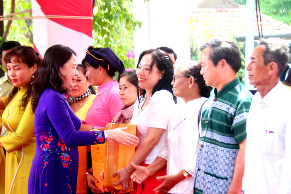 Lan tỏa sức mạnh đại đoàn kết từ Ngày hội Văn hóa các dân tộc tỉnh Vĩnh Long