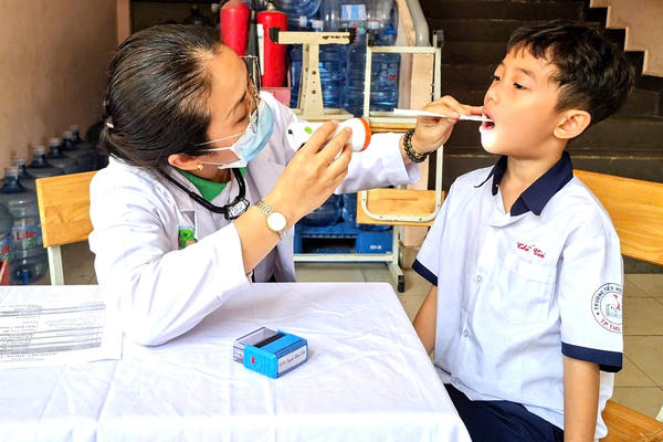 TP Hồ Chí Minh ra quân chiến dịch đồng loạt khám sức khỏe cho người dân 