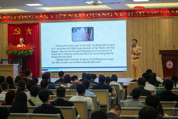 Hà Nội: Phát clip tai nạn giao thông trước giờ sát hạch lái xe để nâng cao nhận thức, trách nhiệm của học viên