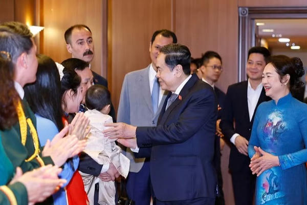 Chủ tịch Quốc hội Trần Thanh Mẫn gặp gỡ cộng đồng người Việt tại Thổ Nhĩ Kỳ