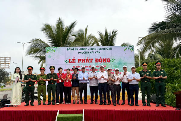 Đà Nẵng: Đồng loạt ra quân dọn vệ sinh môi trường 