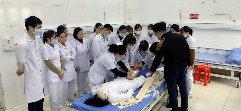 Lấp khoảng trống cấp cứu ngoại viện