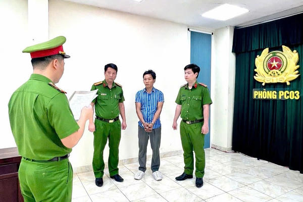 Đồng Nai: Khởi tố đối tượng đổ 523 tấn chất thải ra môi trường