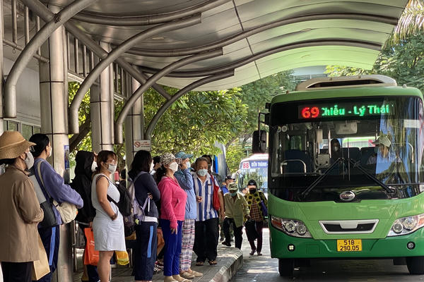 Thêm giải pháp hướng người dân đến với xe buýt