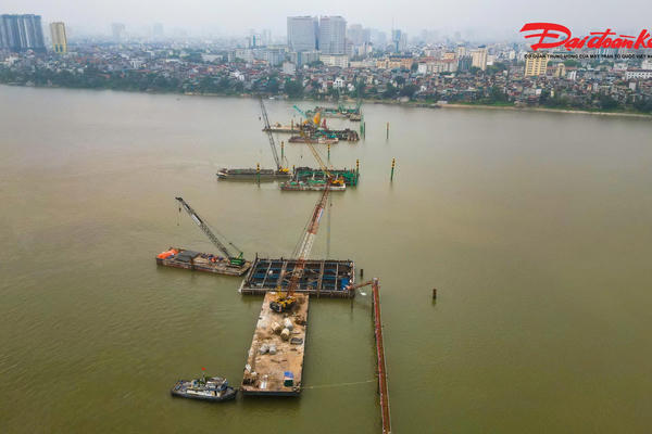 Tăng tốc thi công Cầu Trần Hưng Đạo, phấn đấu hoàn thành trụ dưới sông trước mùa lũ 2026