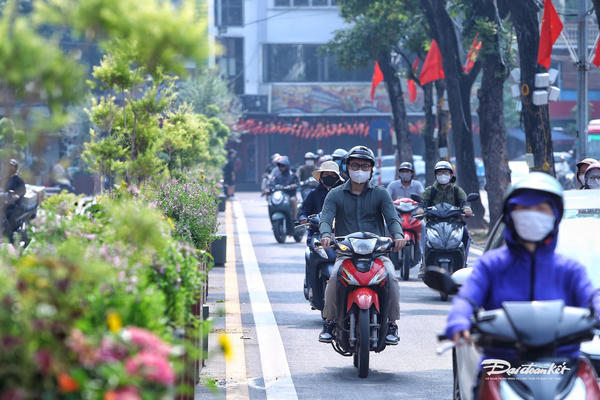 Hà Nội dự kiến hạn chế xe máy xăng tại 11 tuyến phố 