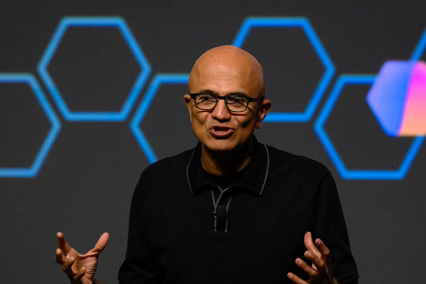 Microsoft và Meta cắt giảm nhân sự quy mô lớn, dồn lực đầu tư cho AI 