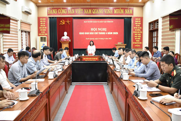 Siết quản lý tour mô tô “Ha Giang Loop” để phát triển du lịch bền vững