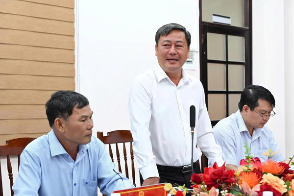 Đoàn kiểm tra số 327 của Ban Thường vụ Tỉnh ủy Khánh Hòa làm việc với Ban Thường vụ Đảng ủy Sở Nội vụ 