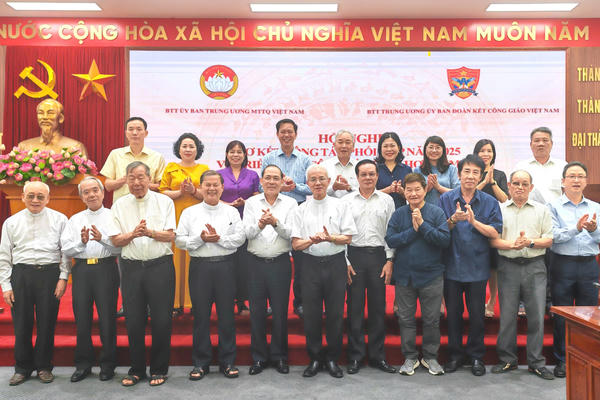 Tăng cường đoàn kết, tập hợp đồng bào Công giáo Việt Nam trong khối đại đoàn kết toàn dân tộc