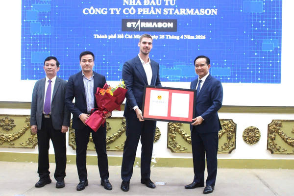 TP Hồ Chí Minh trao giấy chứng nhận đầu tư hơn 1,23 tỷ USD cho 4 dự án công nghệ cao