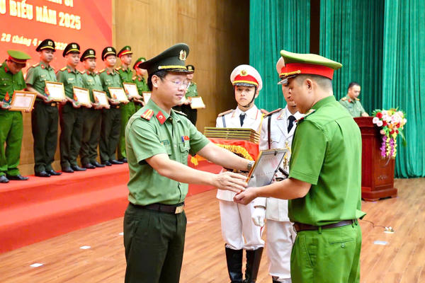 Công an Đà Nẵng ra mắt phần mềm “Ngân hàng máu sống” ứng dụng AI