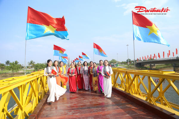 Đông đảo du khách đến Quảng Trị dịp nghỉ lễ Giỗ Tổ Hùng Vương