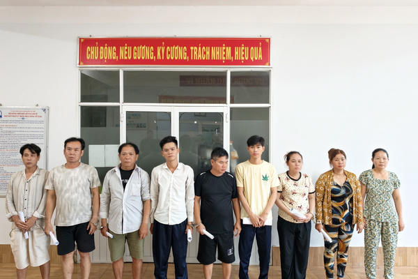 Cần Thơ: Bắt băng nhóm thứ 2 chuyên cướp giật tài sản tại Tân Huê Viên