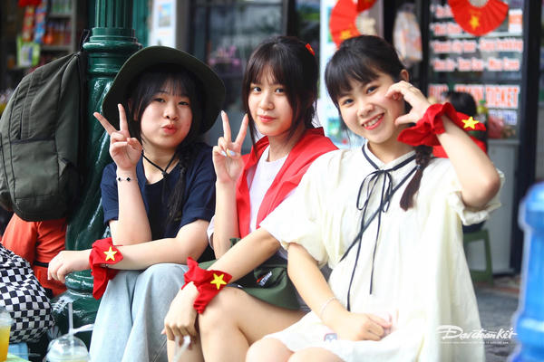 Người trẻ nói gì trên mạng xã hội?