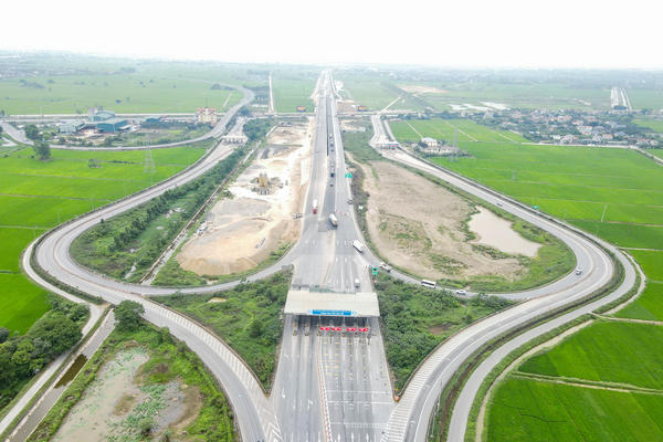 Đẩy nhanh tiến độ thi công cao tốc Cao Bồ - Mai Sơn, hướng tới thông tuyến tháng 8/2026