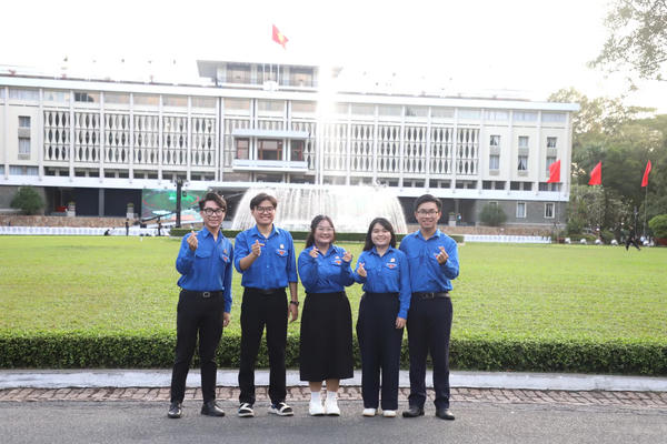 Chạm vào quá khứ bằng “ngôn ngữ” hiện đại
