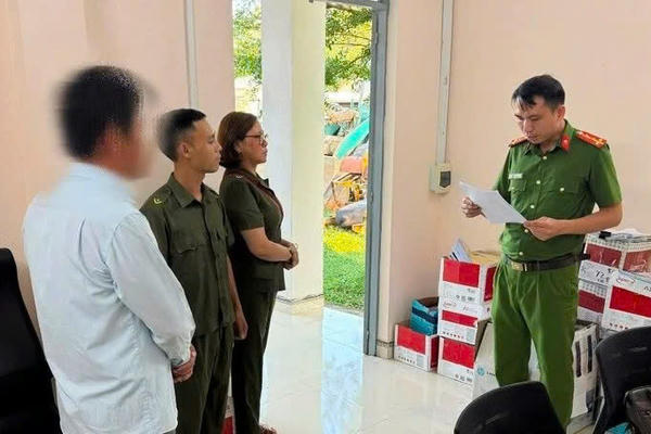 Quảng Ngãi: Khởi tố 2 người mua bán hóa đơn trái phép 