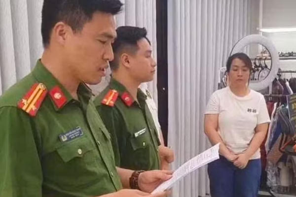 Truy tố 3 đối tượng buôn bán hàng hiệu trốn thuế 12,5 tỷ đồng