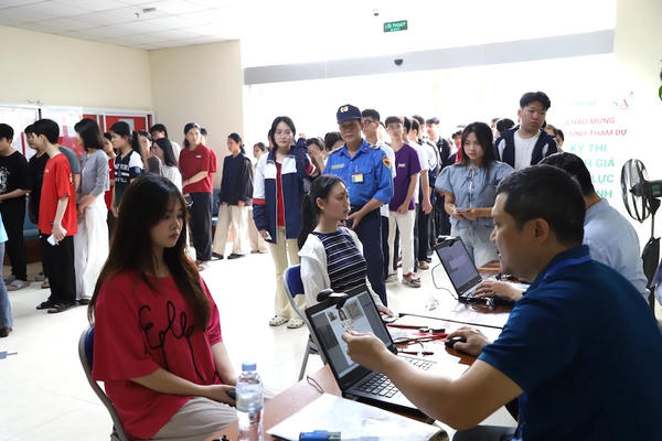 Vì sao thí sinh dự thi đánh giá năng lực tăng mạnh?