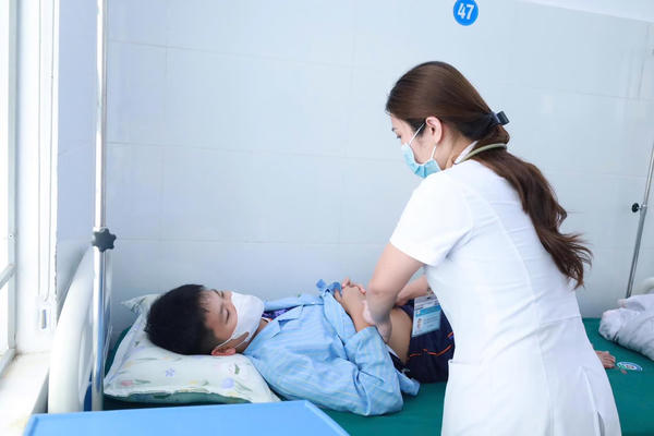 Liên tiếp ngộ độc từ bánh mì: Còn lỗ hổng về an toàn thực phẩm 